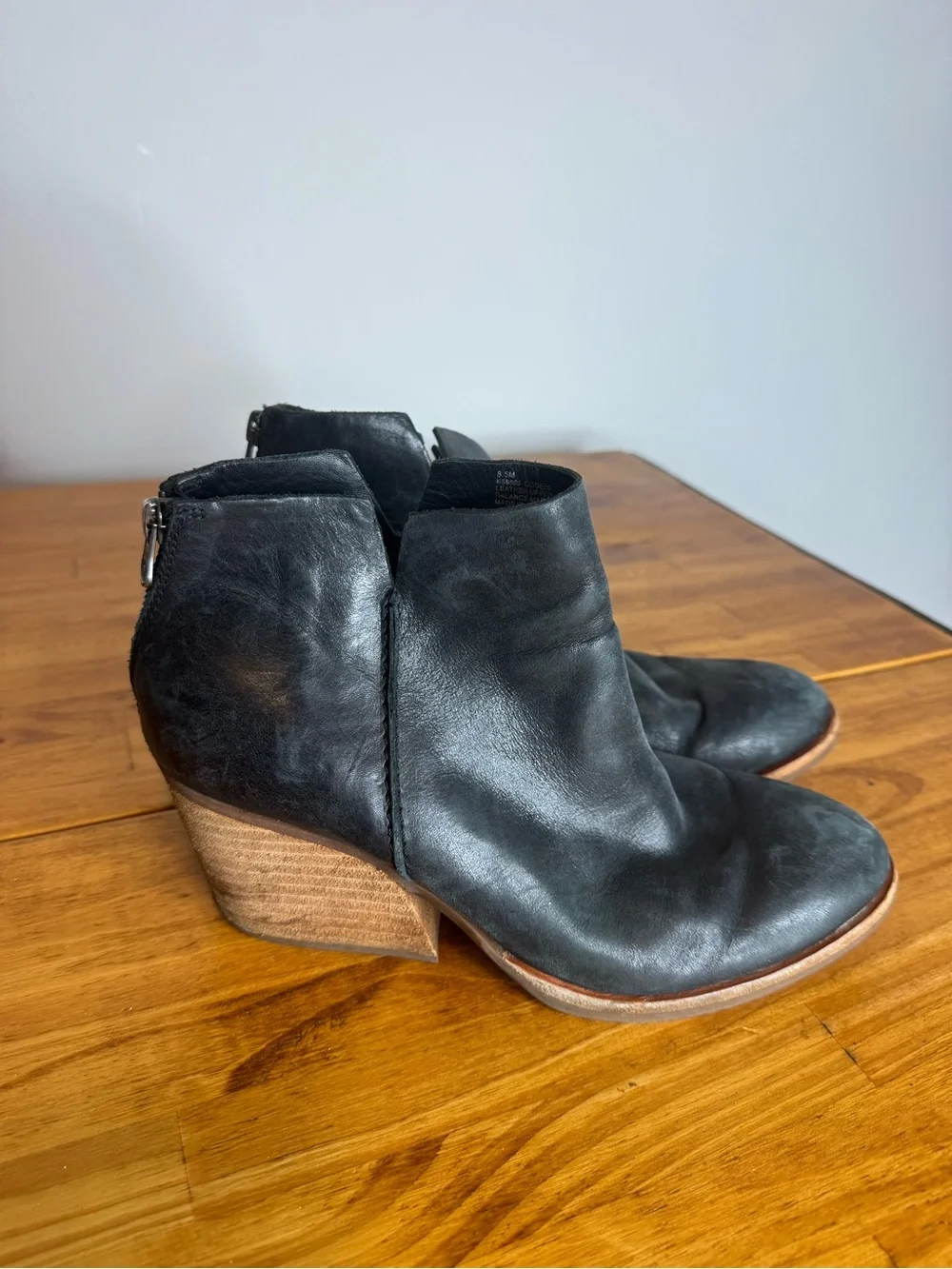 Kork Ease Chandra Black Leather Pull On Ankle Boots Size 8.5